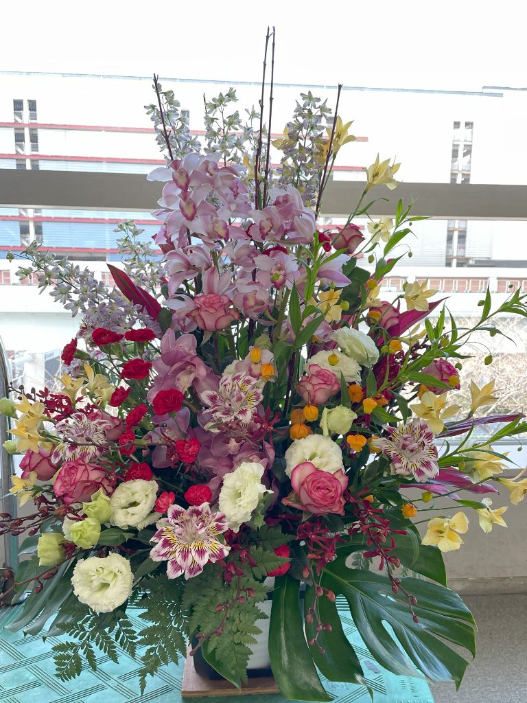 ミックスカラーアレンジ楽屋花